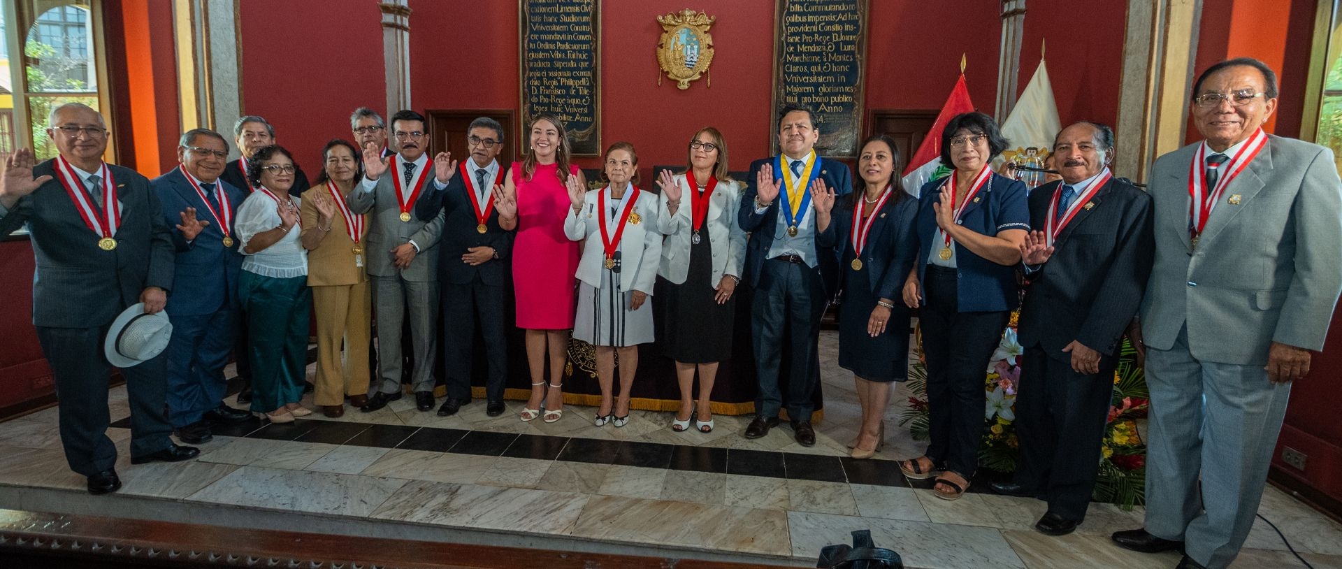 San Marcos rinde homenaje a la mujer sanmarquina y recibe condecoración del Parlamento Andino