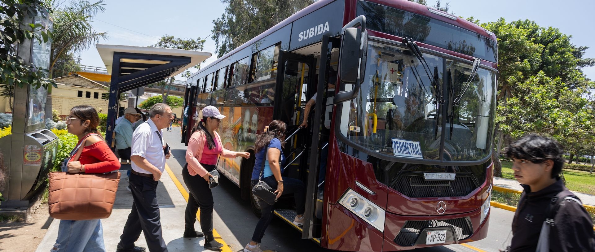 Nuevos “burritos” en la UNMSM: Desde hoy cuatro modernos buses iniciaron operaciones al servicio de la comunidad sanmarquina