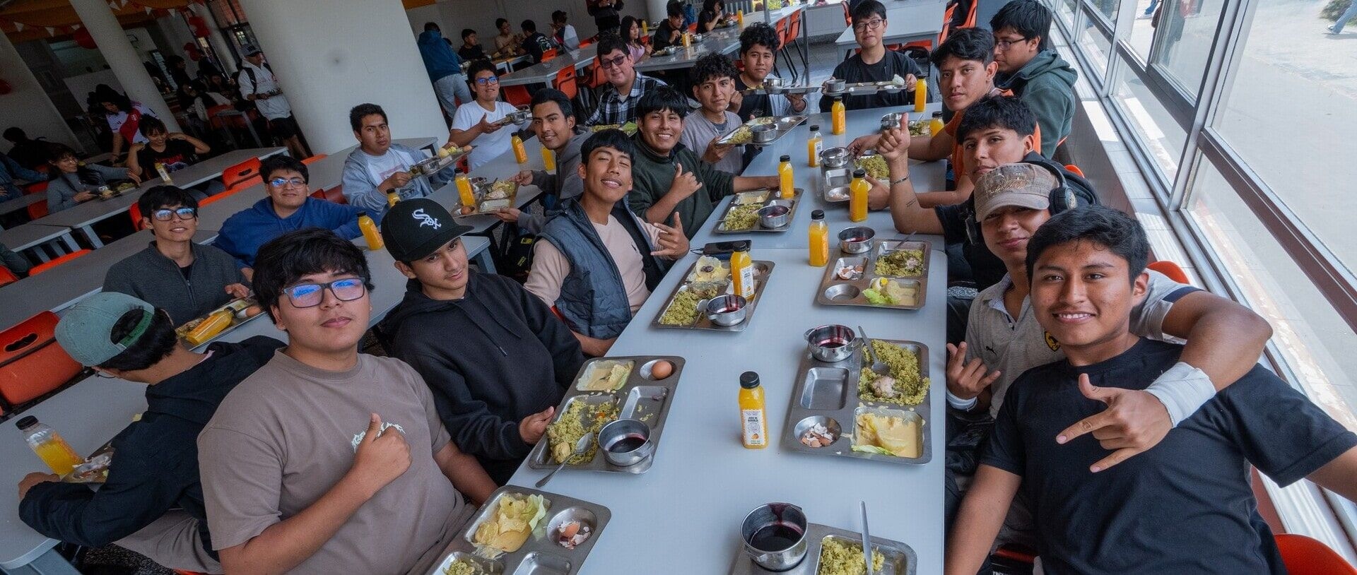 Sanmarquinos celebraron el Día de la Canción Criolla con almuerzo y música en la Ciudad Universitaria