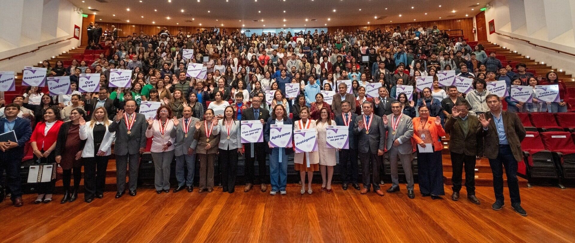 San Marcos y el Ministerio de la Mujer lanzan el programa “Voluntariado con Gratitud” para el cuidado de adultos mayores