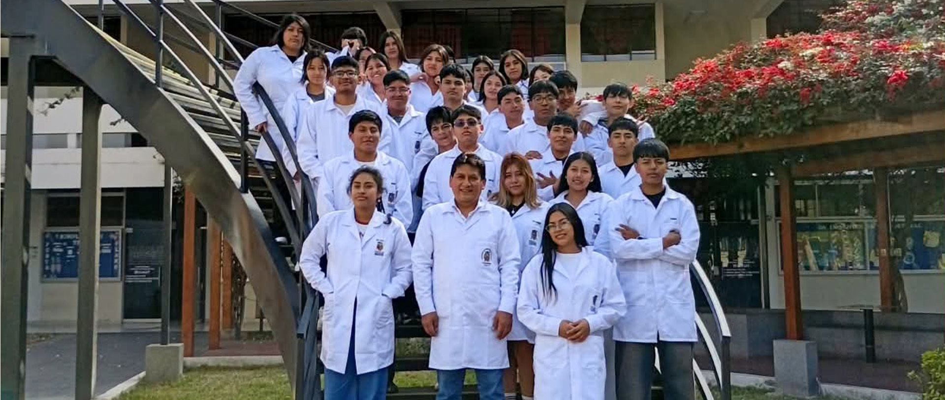 Estudiantes de Ingeniería Industrial de la sede Chilca fortalecen su formación práctica en la Ciudad Universitaria